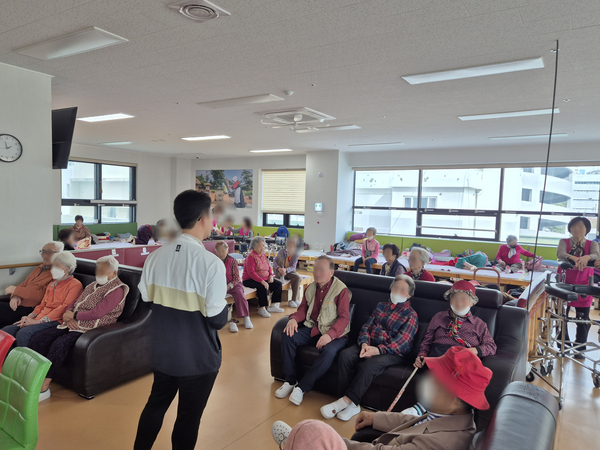 16f0a5bd3d6adde7a3193f35f25193d3_1761805023_3263.png 16f0a5bd3d6adde7a3193f35f25193d3_1761805023_3263.png