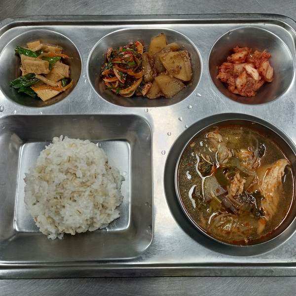 c336b88d90187a039da8d00d375633dc_1760170440_8067.jpg c336b88d90187a039da8d00d375633dc_1760170440_8067.jpg