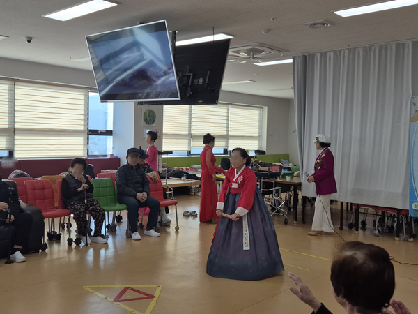 675a9b2b85bd362a3ef8fccf742a96d6_1762147276_6597.png 675a9b2b85bd362a3ef8fccf742a96d6_1762147276_6597.png