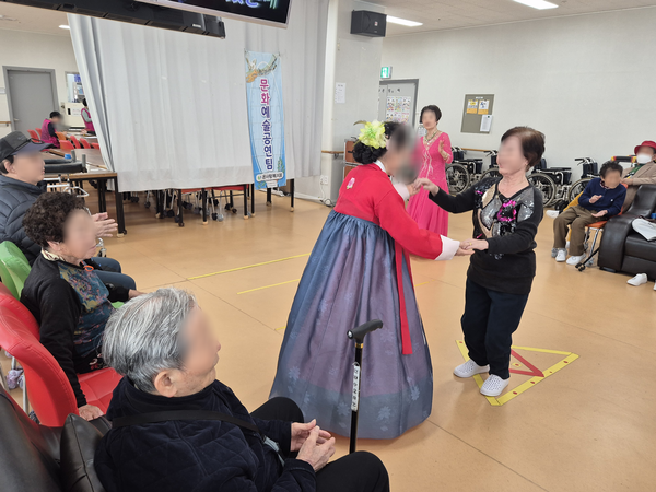 675a9b2b85bd362a3ef8fccf742a96d6_1762147280_8532.png 675a9b2b85bd362a3ef8fccf742a96d6_1762147280_8532.png