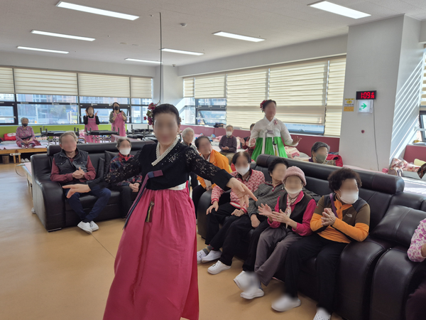 a4de9d891593aecd1d1838613011fcd3_1763011996_1119.png a4de9d891593aecd1d1838613011fcd3_1763011996_1119.png