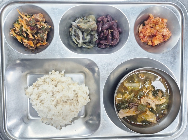 b241c84ae20642ba773e38c030f1ab2b_1762845399_1927.jpg b241c84ae20642ba773e38c030f1ab2b_1762845399_1927.jpg