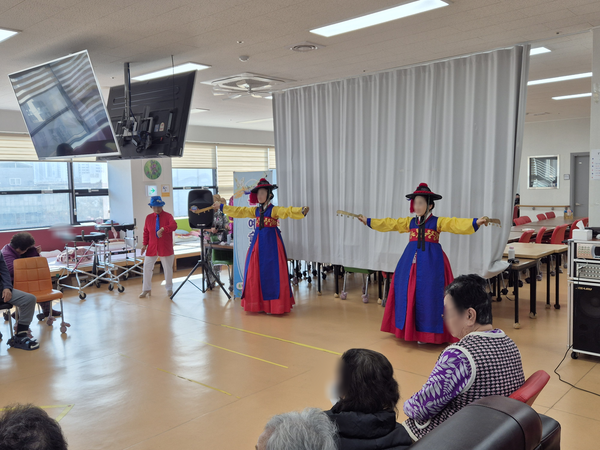 26dc58743546de4318e0106e2e2ad004_1765431246_9723.png 26dc58743546de4318e0106e2e2ad004_1765431246_9723.png