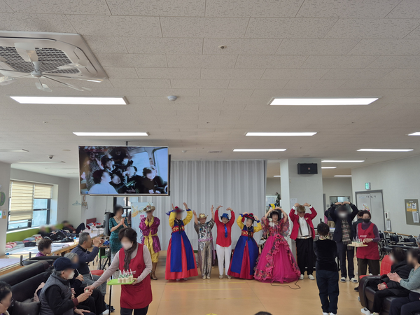 26dc58743546de4318e0106e2e2ad004_1765431252_3036.png 26dc58743546de4318e0106e2e2ad004_1765431252_3036.png