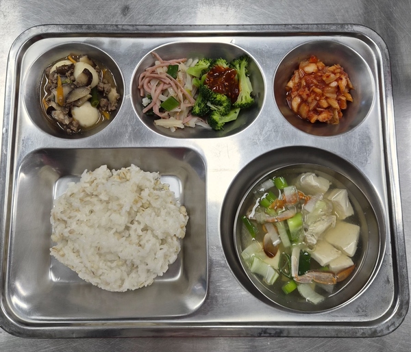 775fa28f2663738f6876e5807eef2d35_1764748815_9471.jpg 775fa28f2663738f6876e5807eef2d35_1764748815_9471.jpg