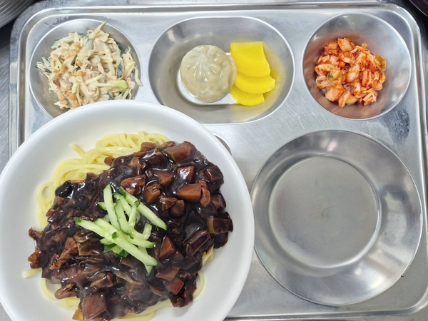 ada1e334d17f790a56dc11f7c1af0305_1769502406_2041.jpg ada1e334d17f790a56dc11f7c1af0305_1769502406_2041.jpg