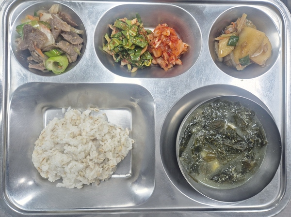 de751f381eab27396434822eefe00303_1768803979_9122.jpg de751f381eab27396434822eefe00303_1768803979_9122.jpg